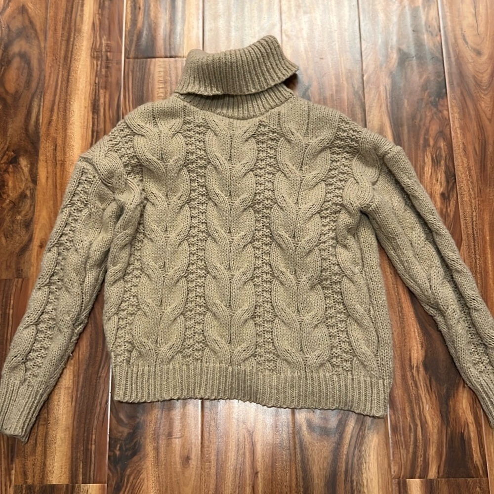 Soft Brown Turtleneck Ribbed Sweater - Semi Crop - Like New - XS